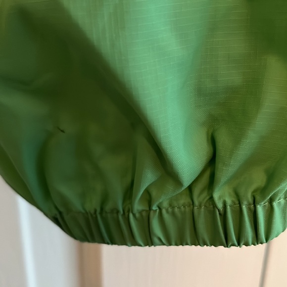 NWOT Eddie Bauer Green Hooded Full Zip Windbreaker/Rain Coat Size S - Picture 5 of 13